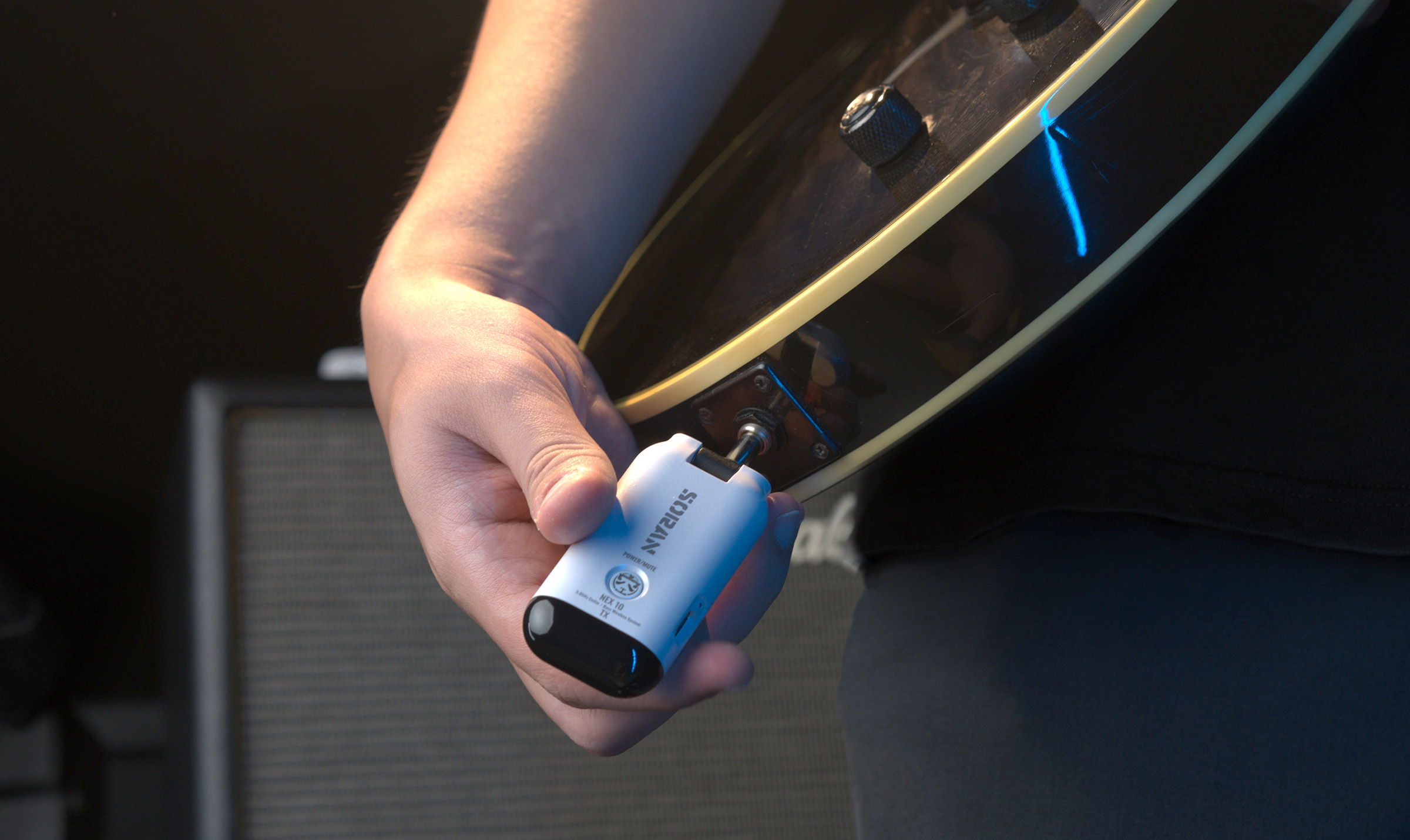 30 m Wireless Range Gives You More Freedom on Stage